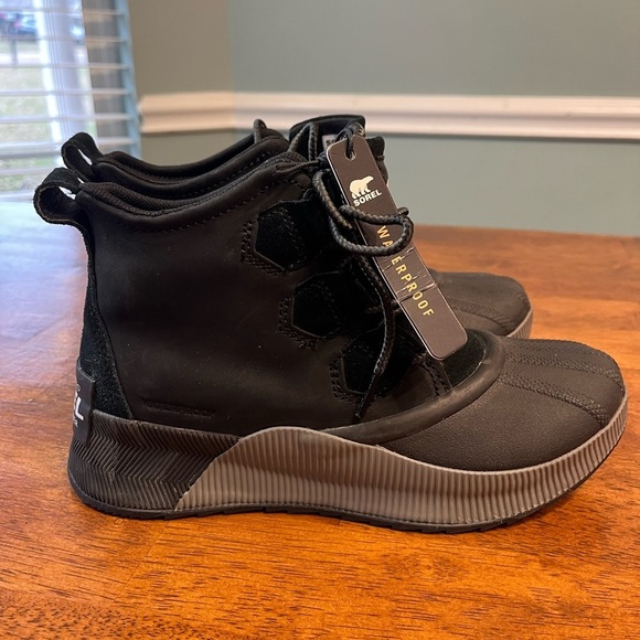 New Sorel Out N About Waterproof black lace up boot size 6 - Picture 5 of 13